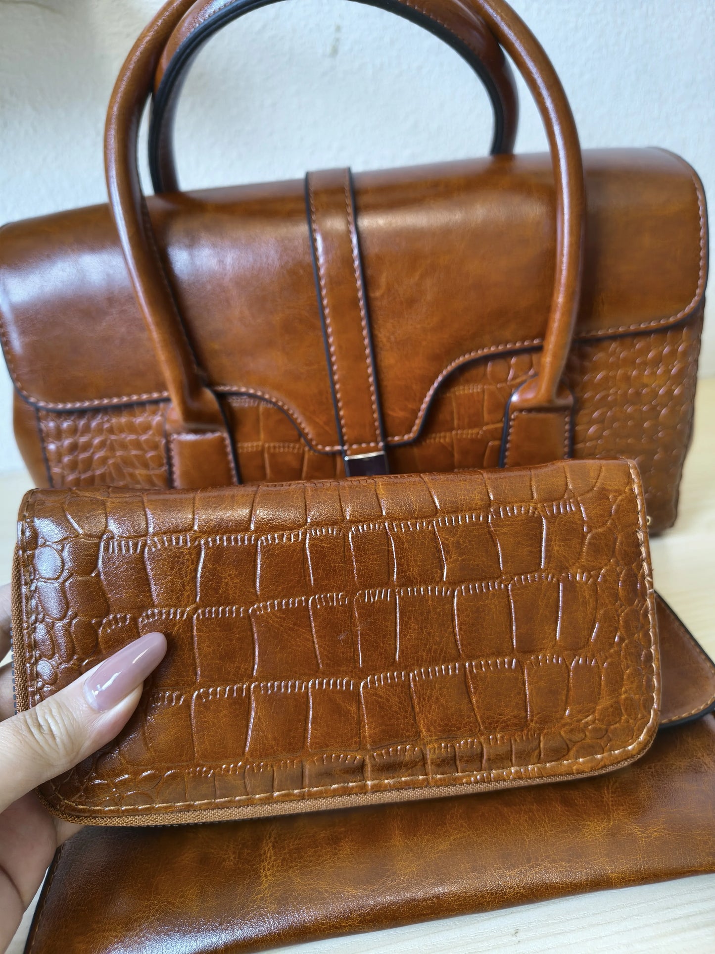 Caramel Crocodile Embossed Spliced 3-Piece Tote Bag Set (E67)