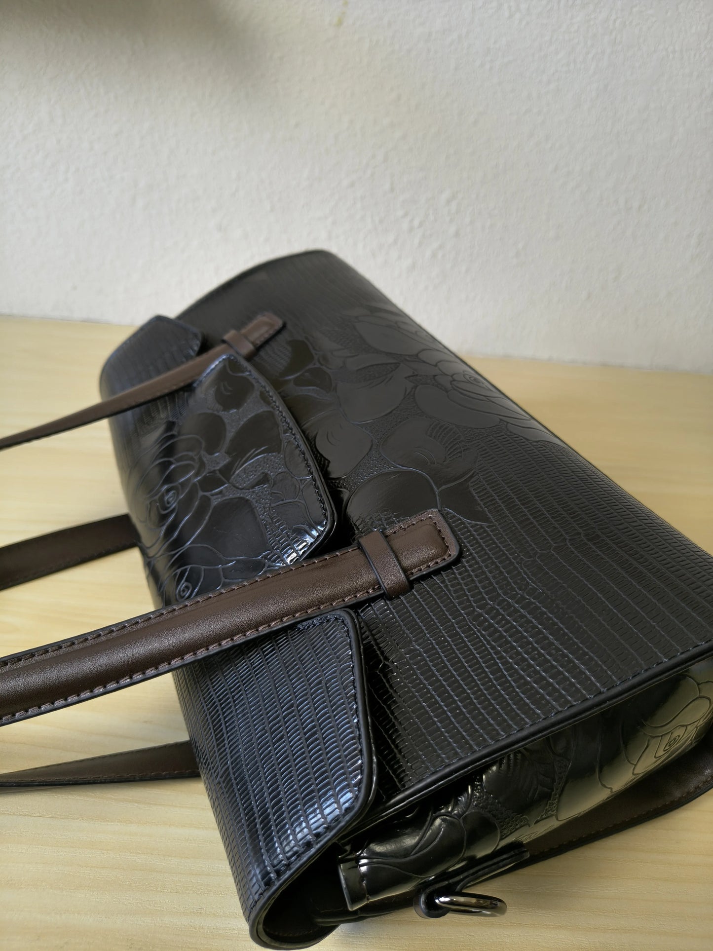 Black Lizard Embossed Rose Floral Boston Bag (E76)