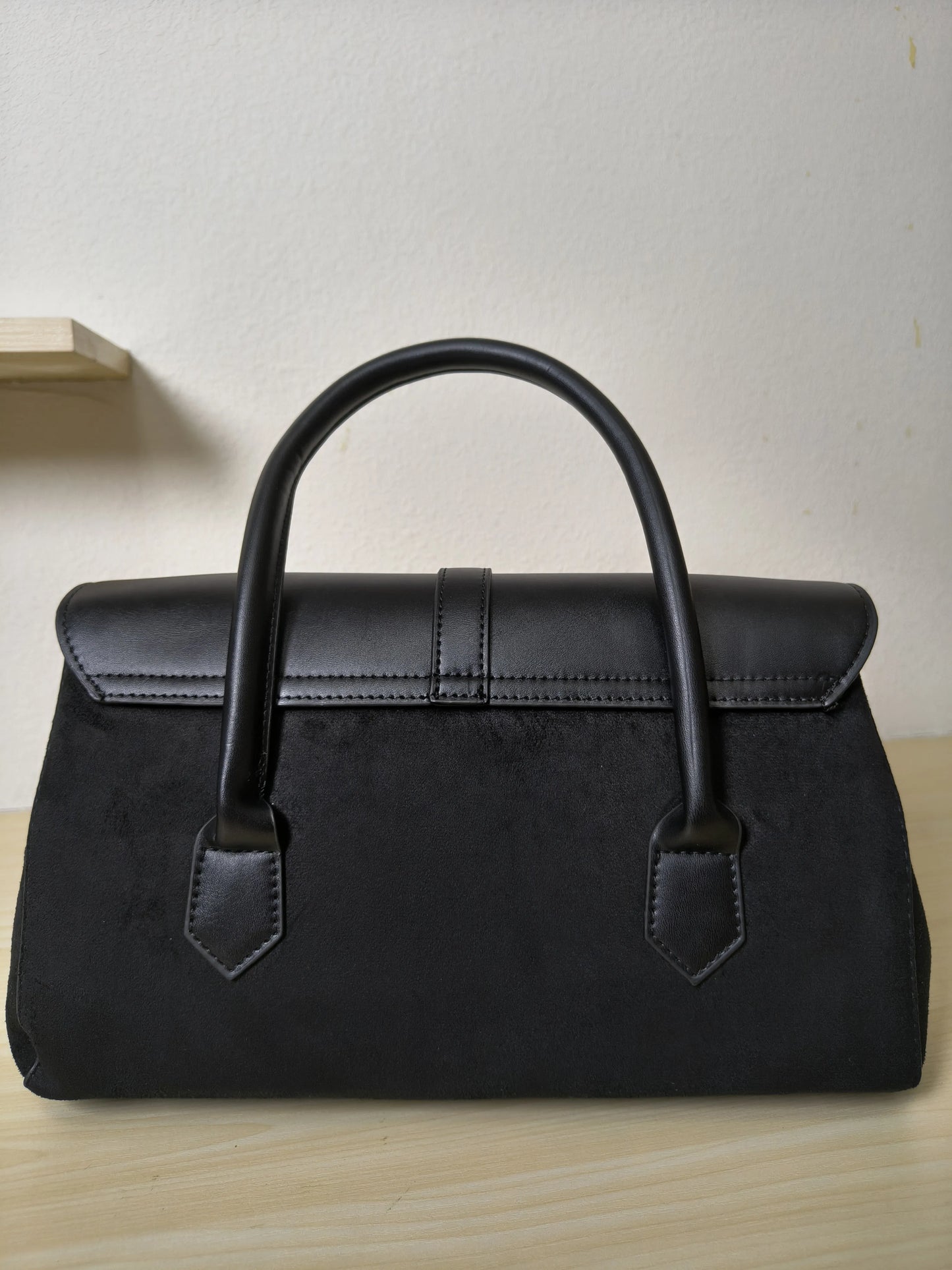 Black Glossy Leather & Suede Structured Satchel Bag (E83)