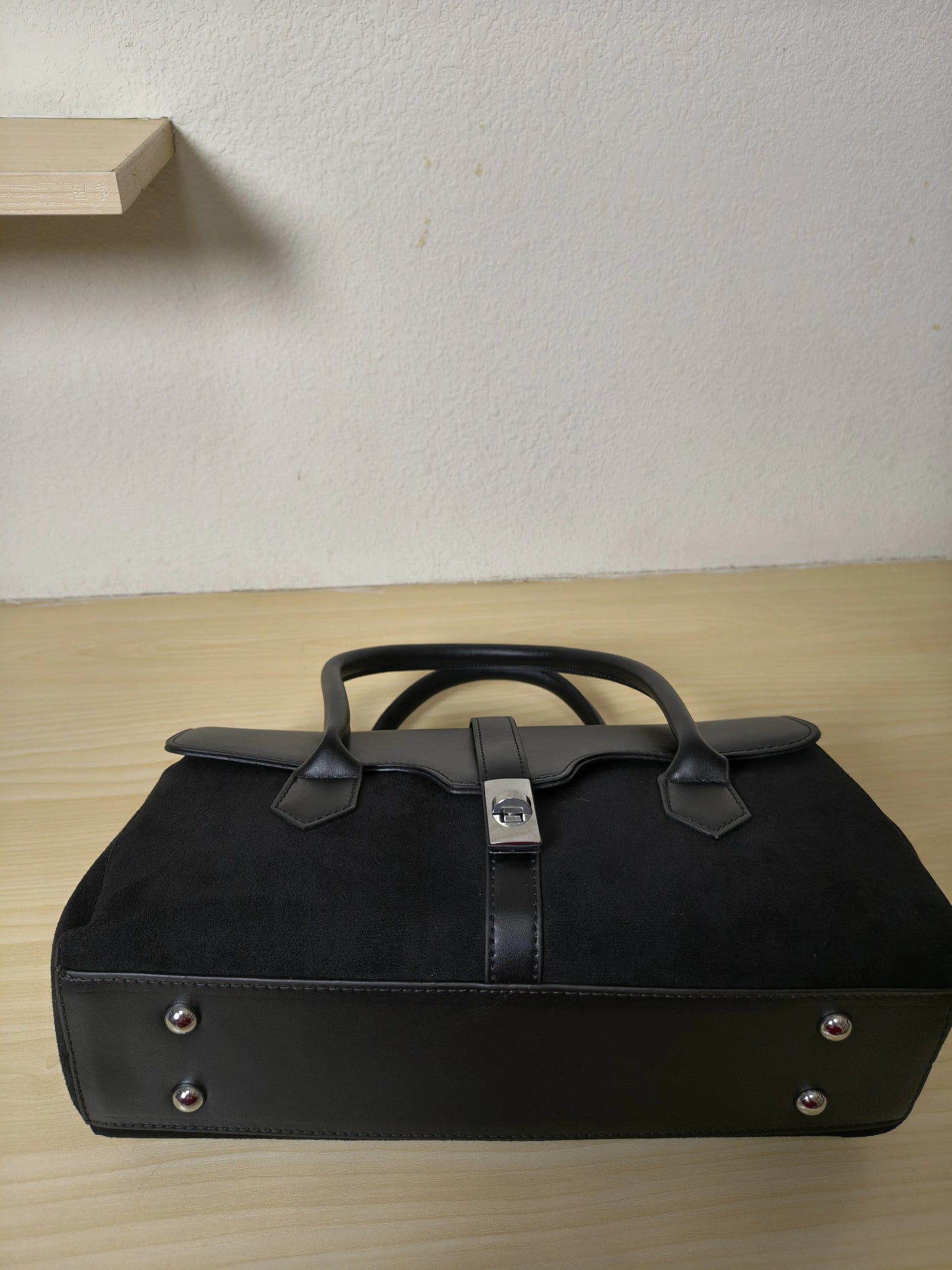 Black Glossy Leather & Suede Structured Satchel Bag (E83)