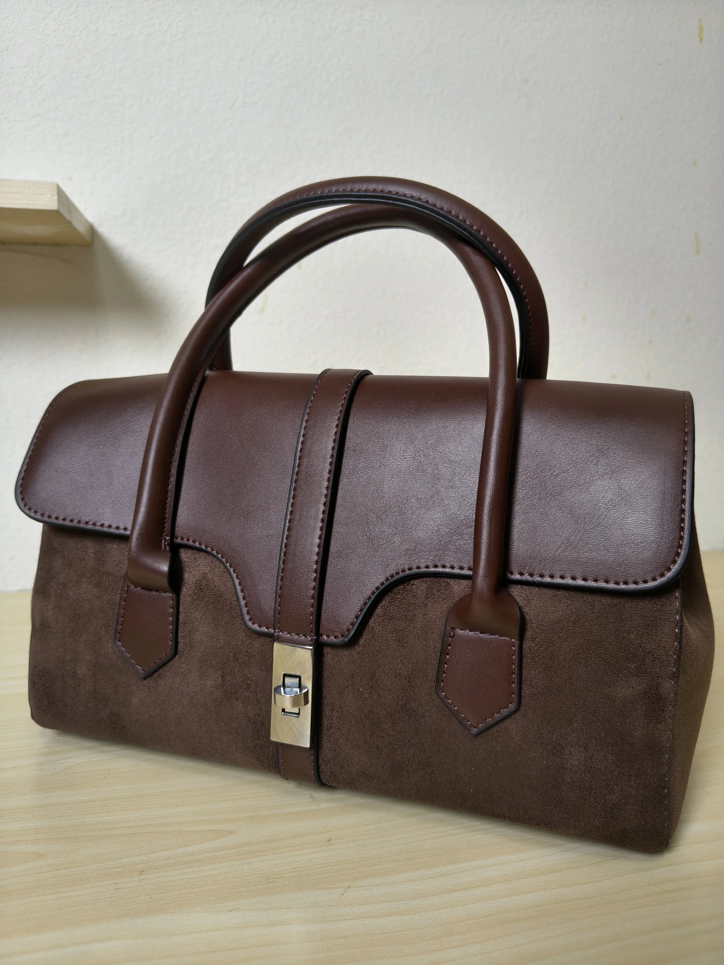 Caramel Glossy Leather & Suede Structured Satchel Bag (E84)