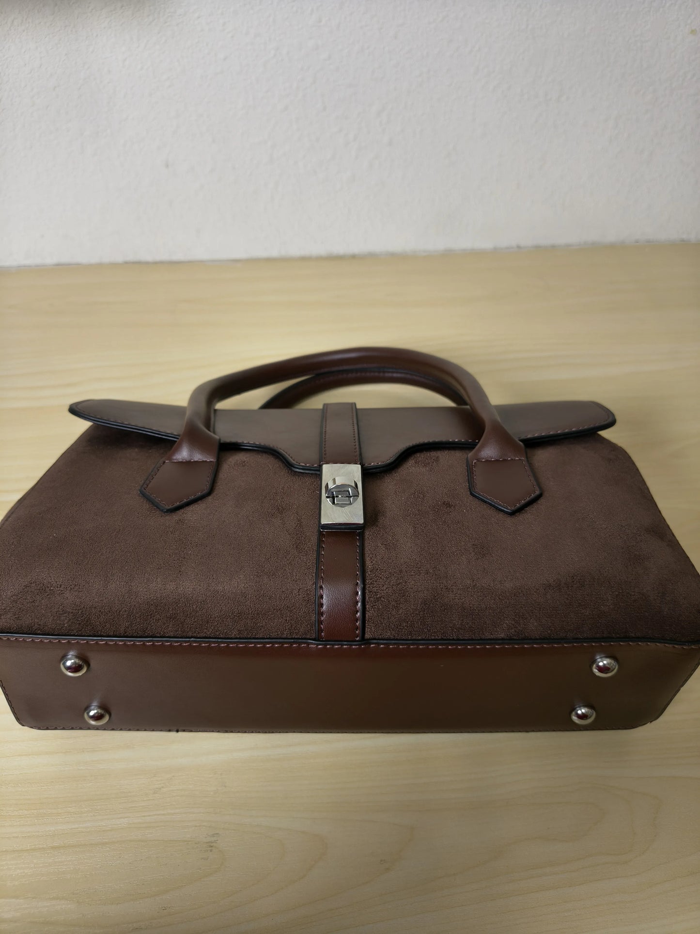 Caramel Glossy Leather & Suede Structured Satchel Bag (E84)