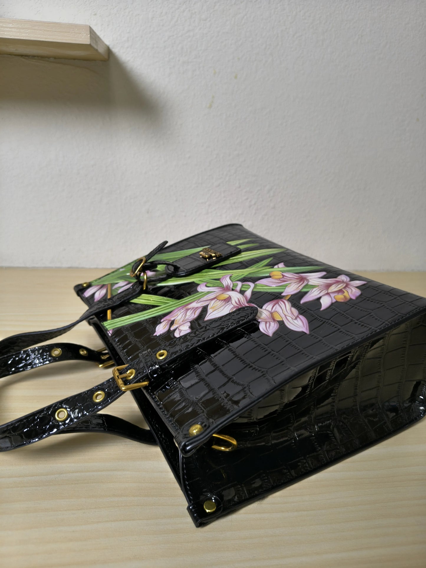 Black Crocodile Embossed Foam Print Pink-Purple Orchid Structured Bag (E88)