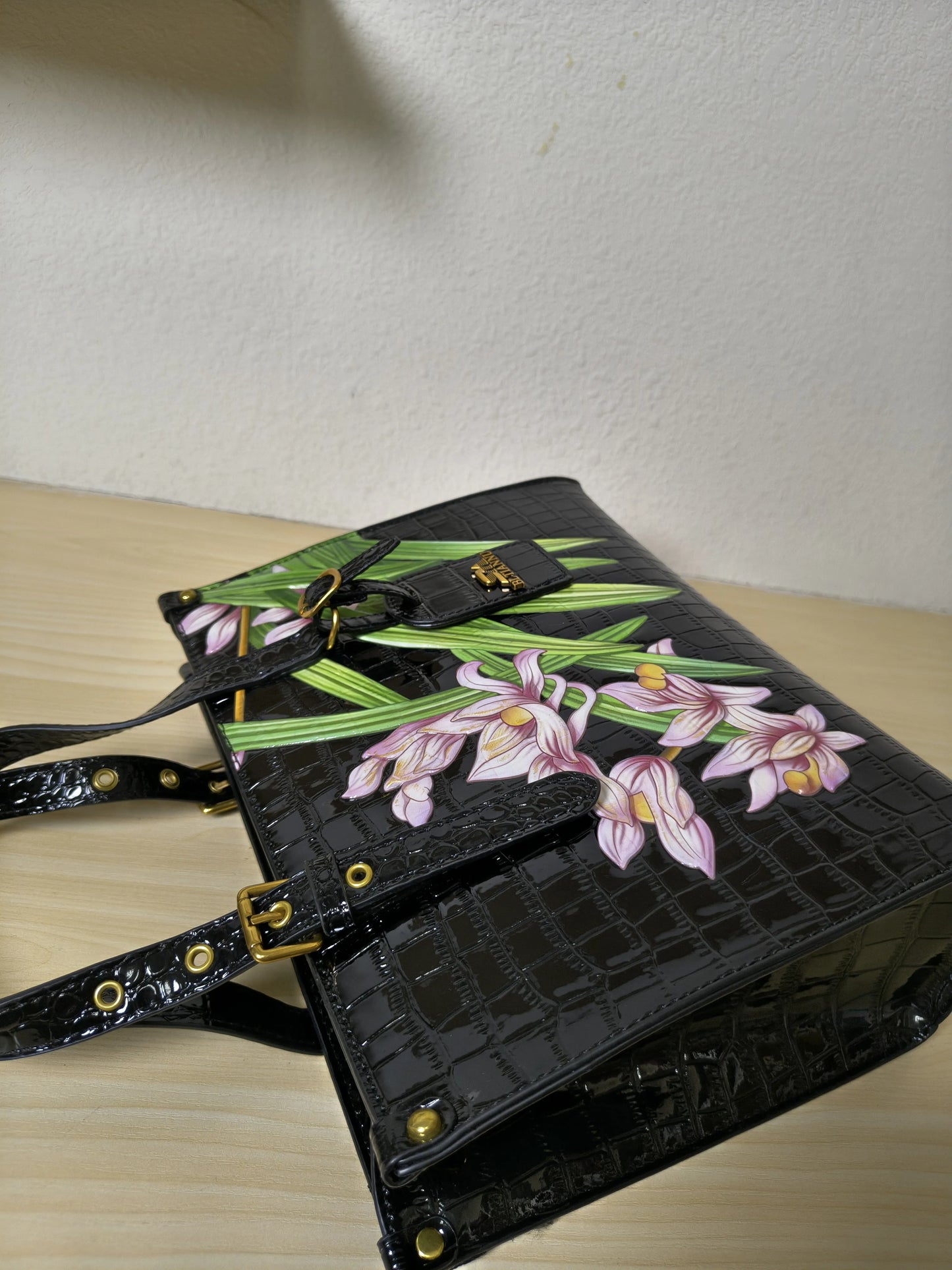 Black Crocodile Embossed Foam Print Pink-Purple Orchid Structured Bag (E88)