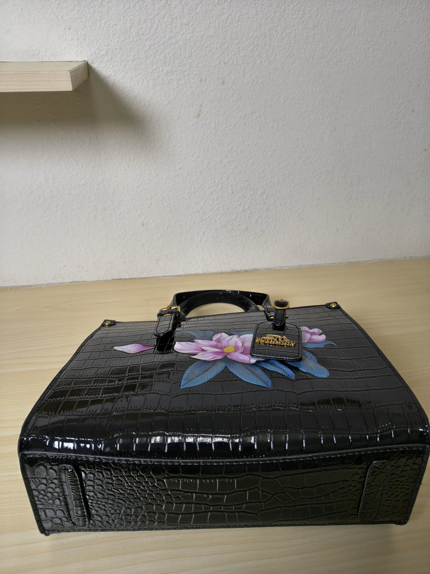 Black Crocodile Embossed Foam Print Pink Lotus Structured Bag (E90)