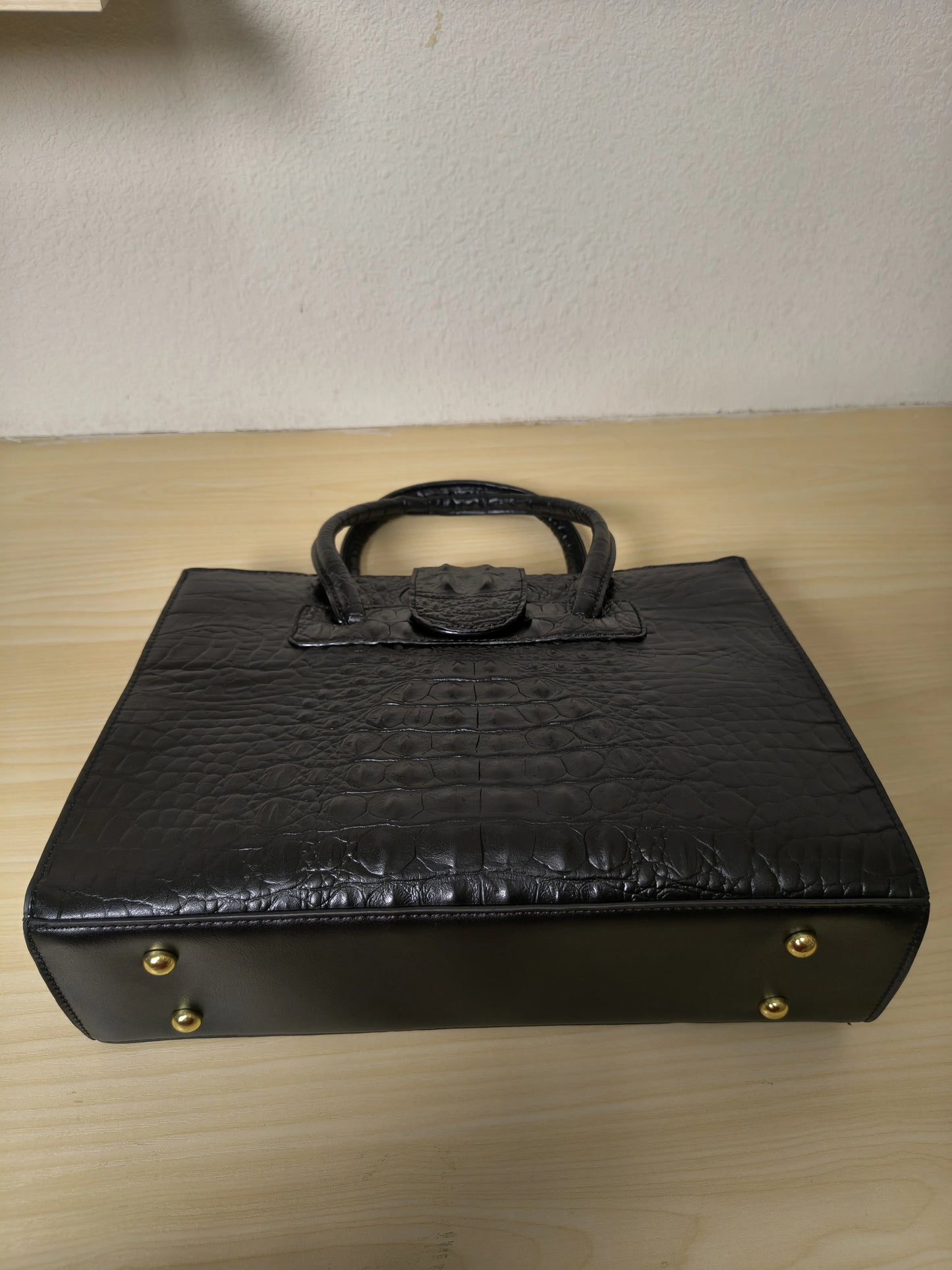 Black Crocodile Embossed Laptop Tote Bag (E95)