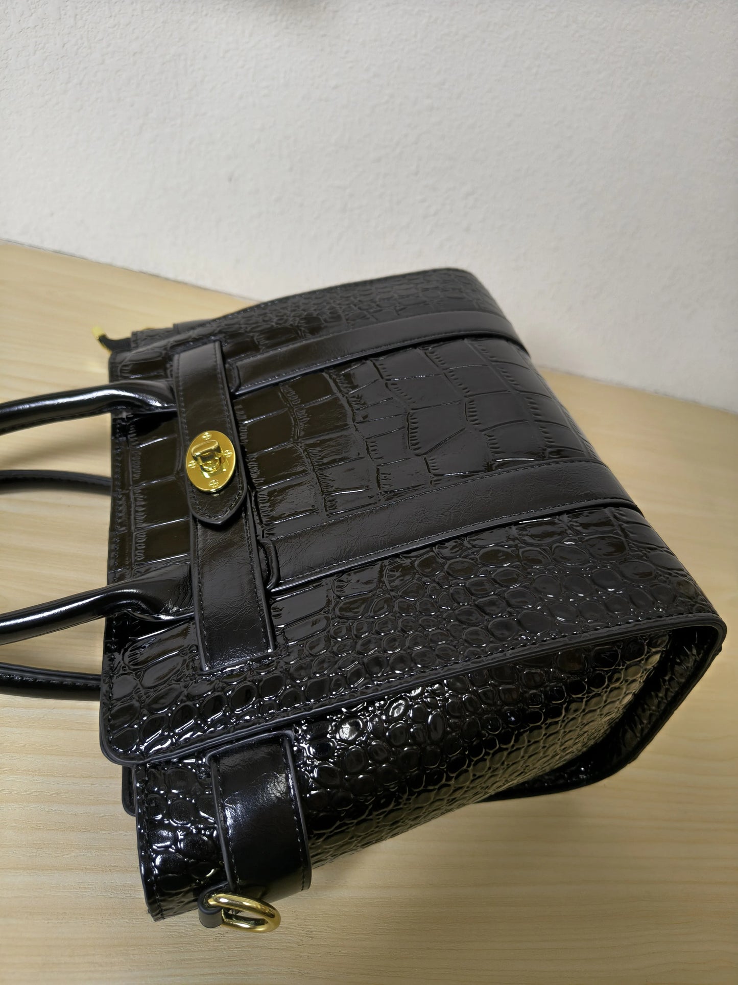 Black Crocodile Embossed Structured Tote Bag (E96)