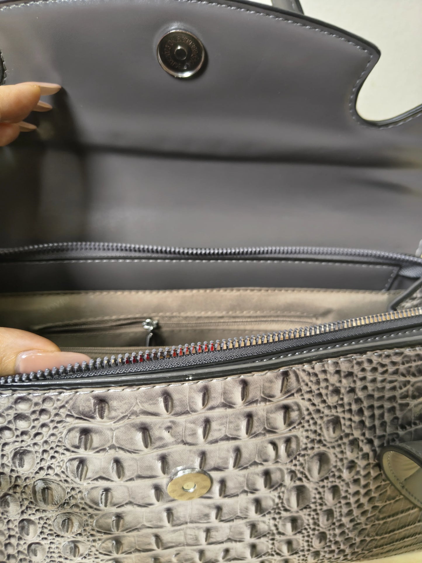 Grey Gradient Crocodile Embossed Long Structured Bag (E101)