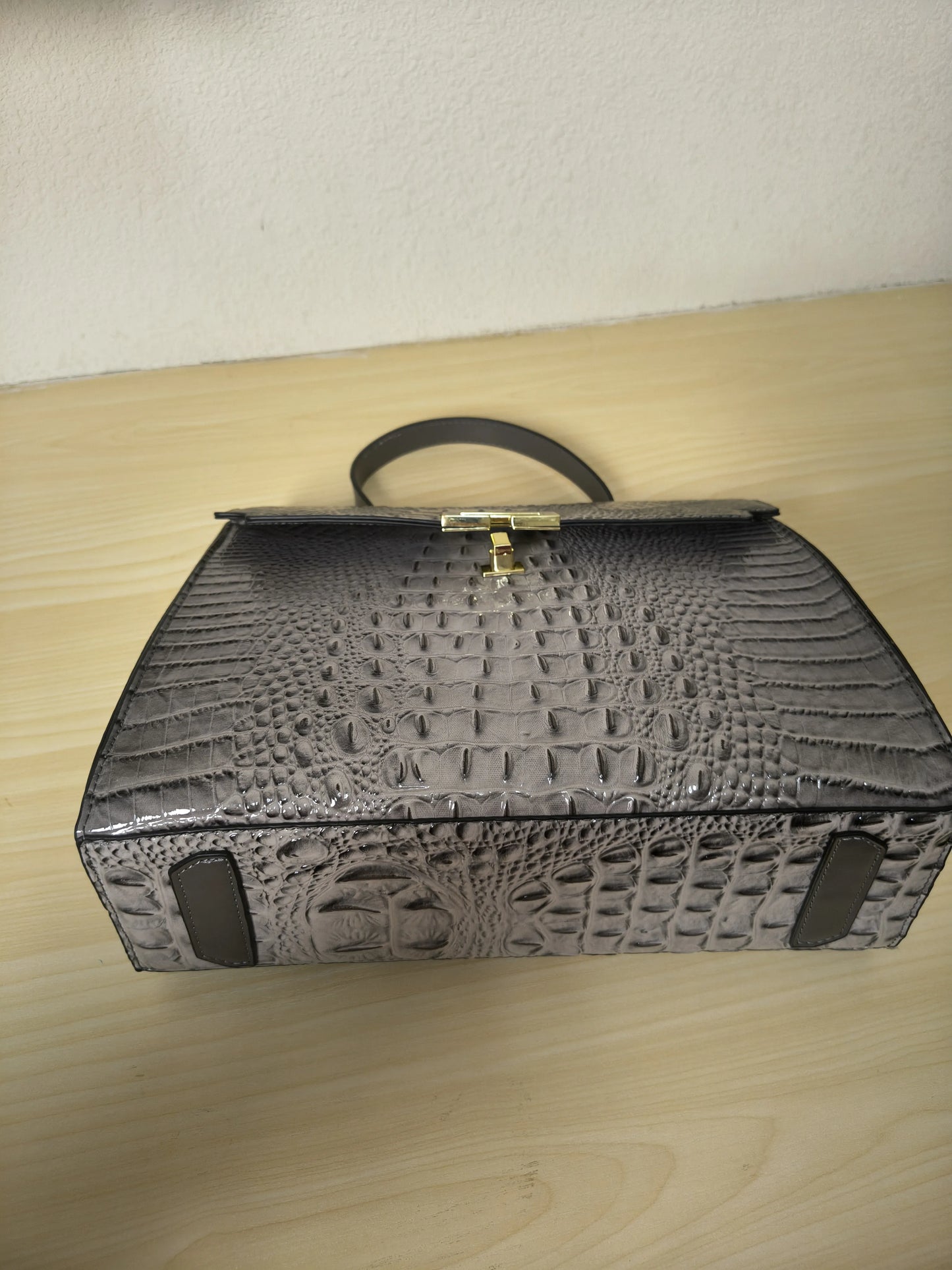 Grey Gradient Crocodile Embossed Structured Bag (E104)
