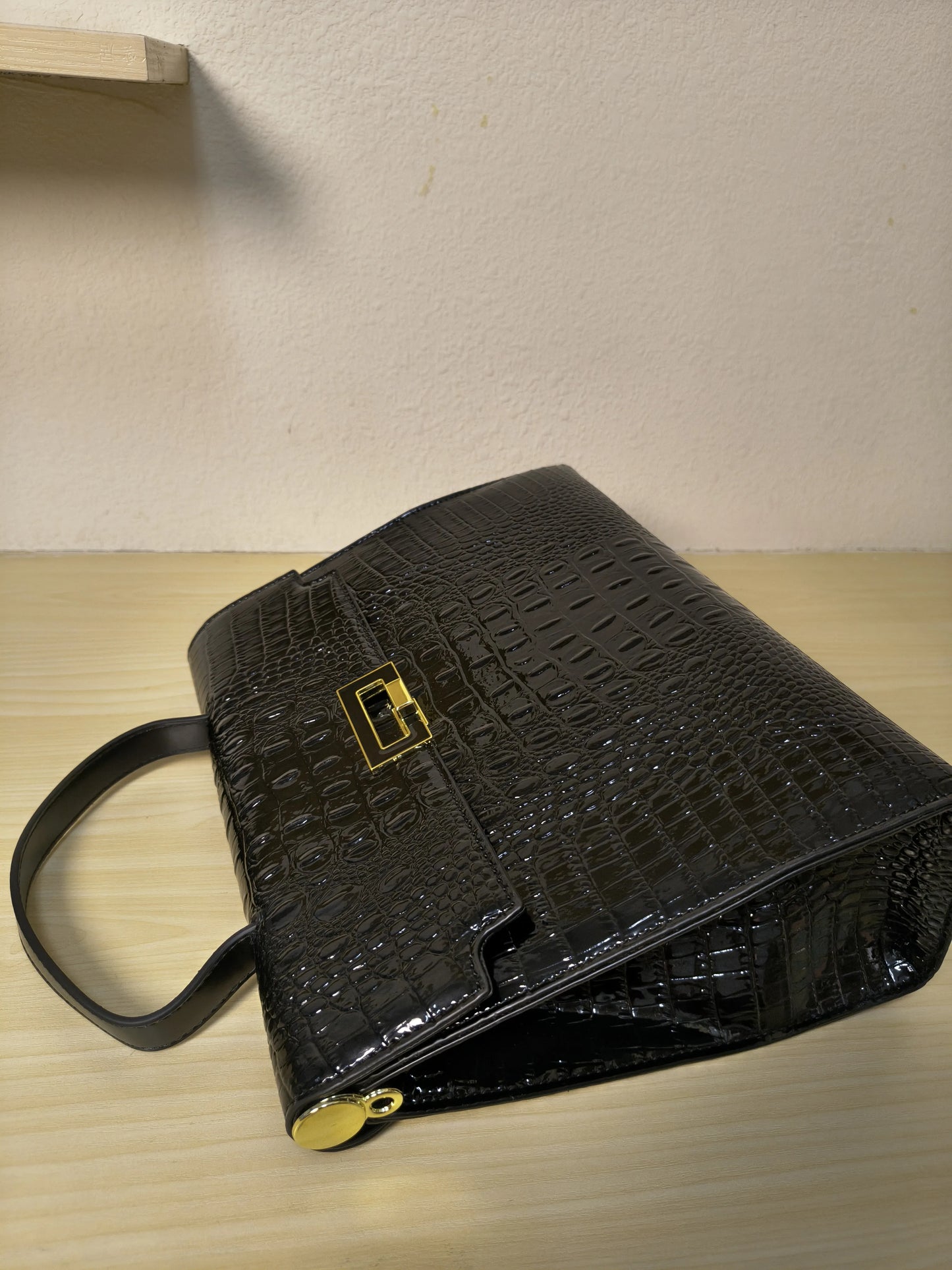 Black Crocodile Embossed Structured Bag (E105)