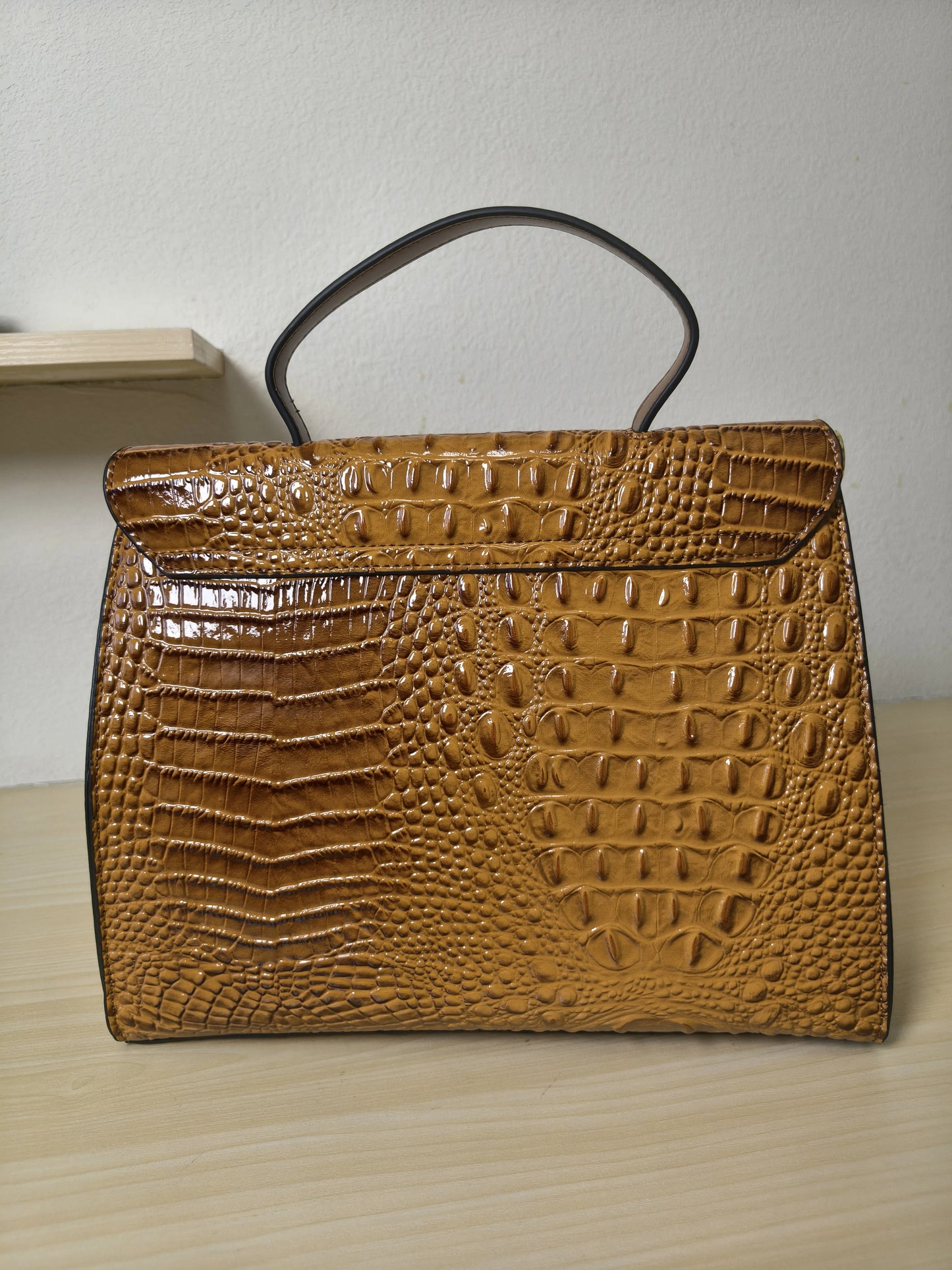 Caramel Gradient Crocodile Embossed Structured Bag (E106)