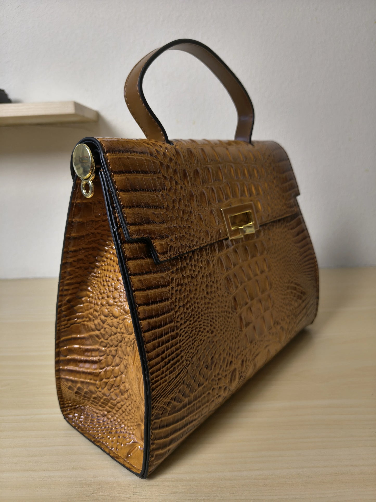 Caramel Gradient Crocodile Embossed Structured Bag (E106)