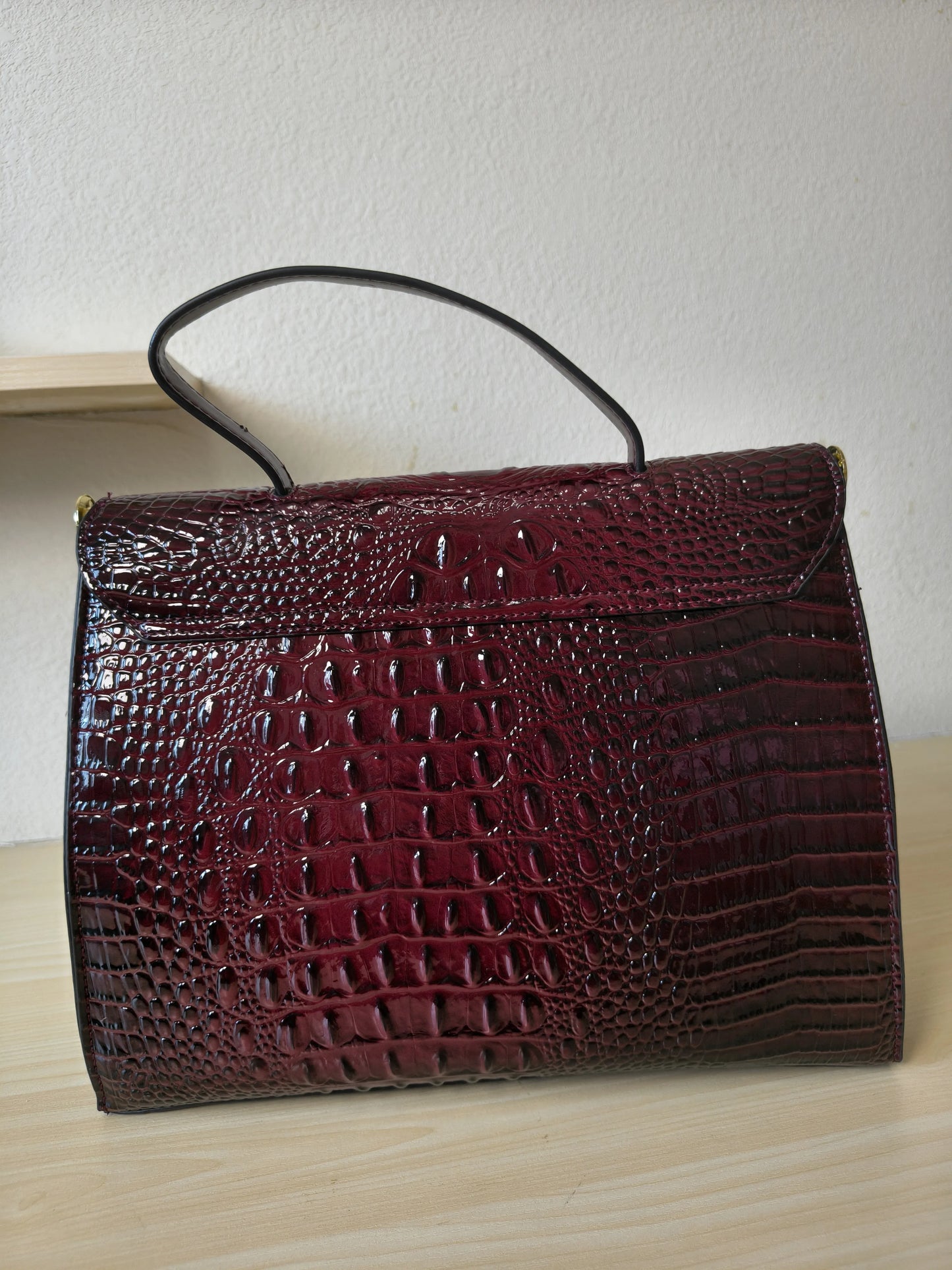 Burgundy Gradient Crocodile Embossed Structured Bag (E107)