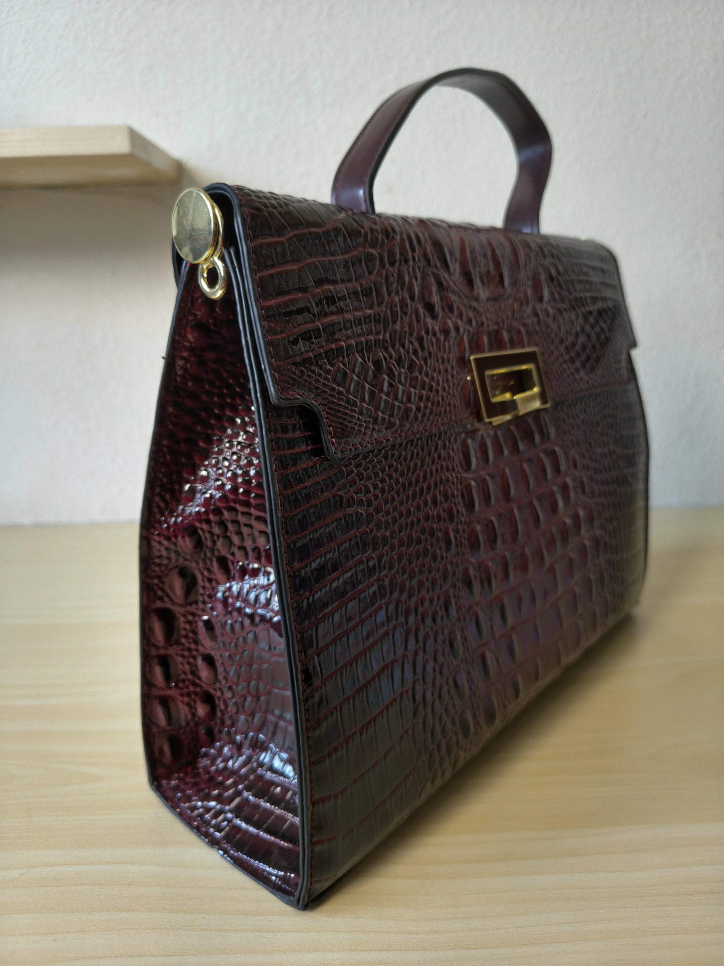 Burgundy Gradient Crocodile Embossed Structured Bag (E107)