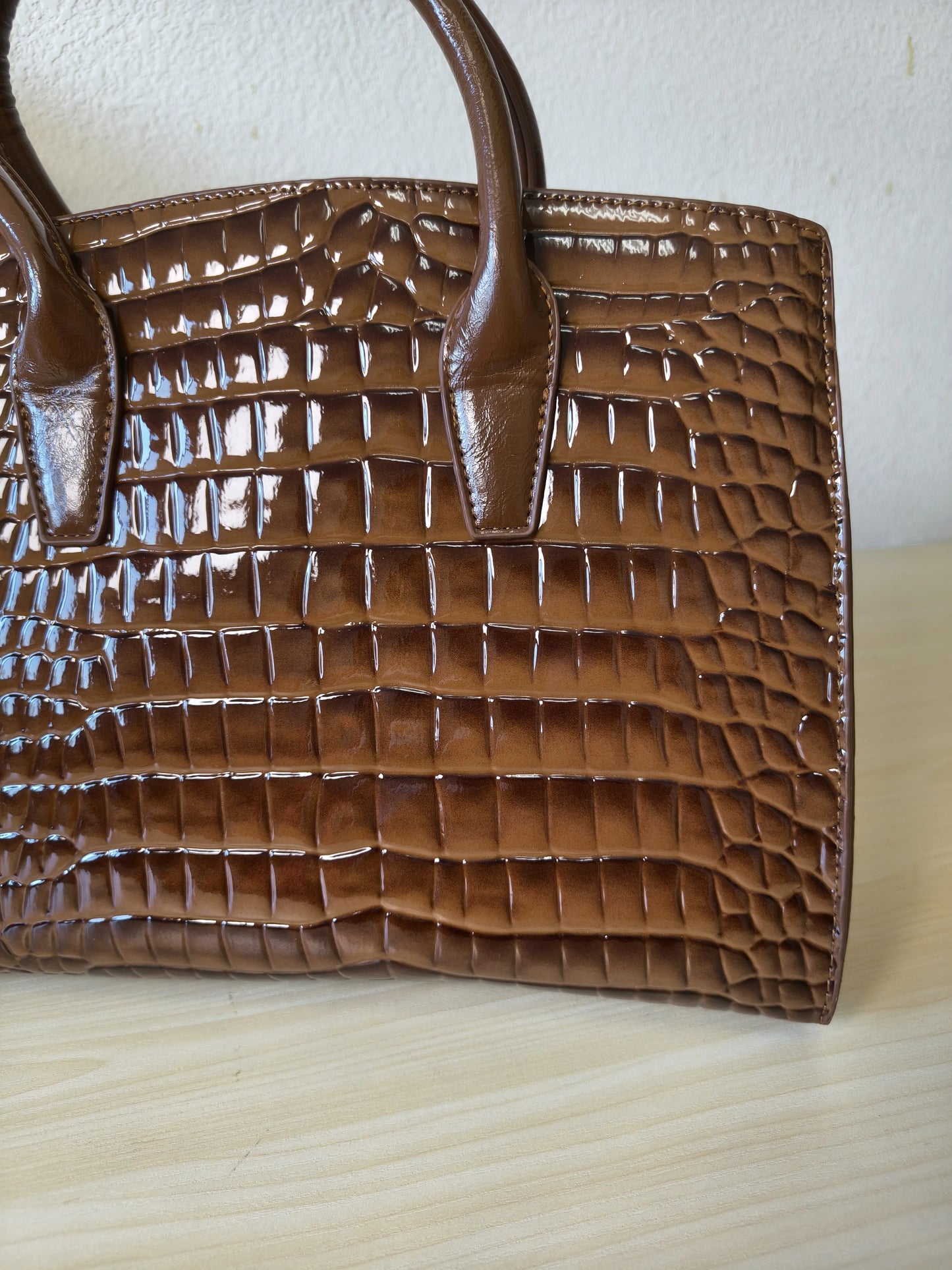Caramel Crocodile Embossed Structured Bag (E111)