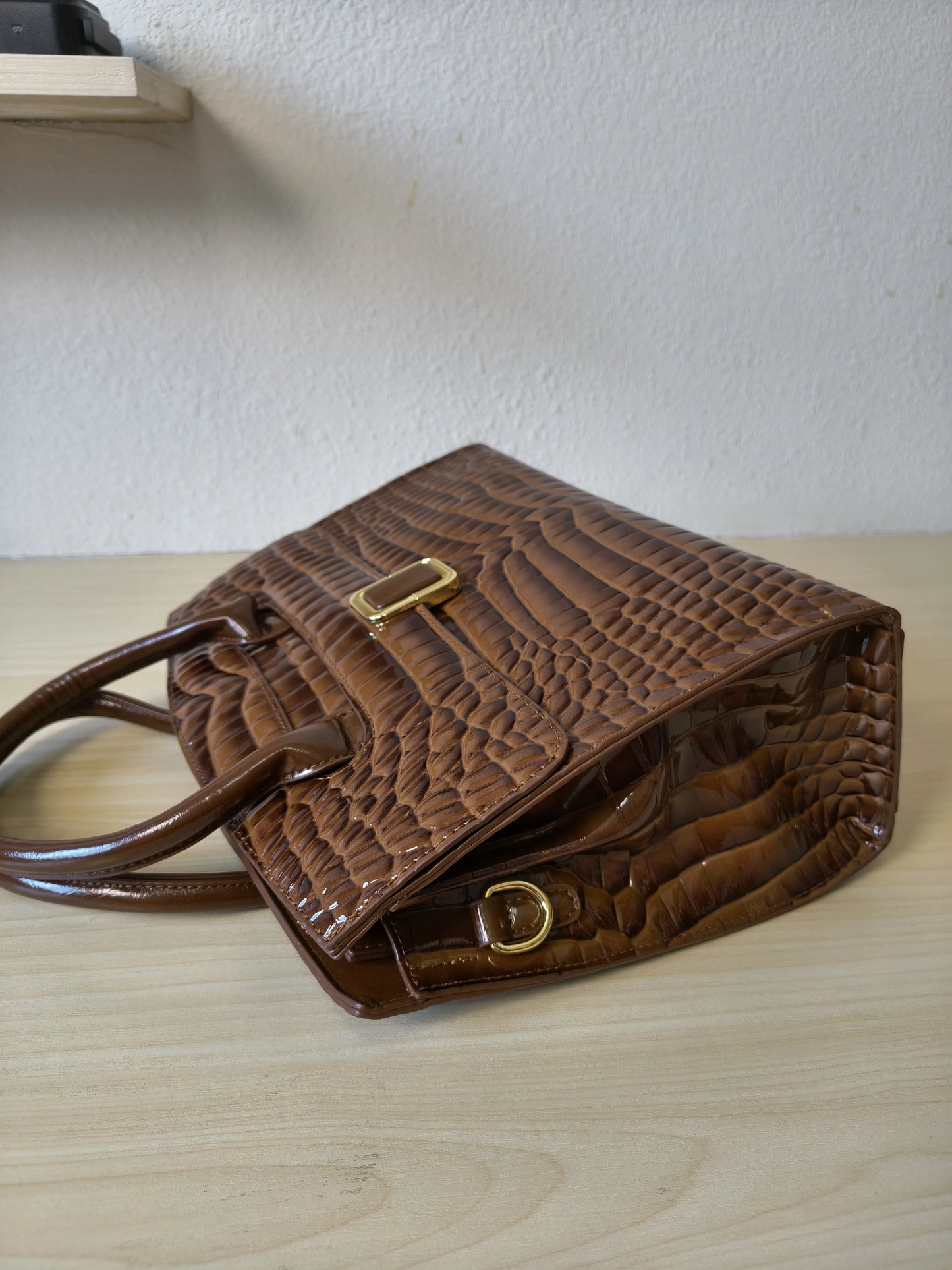 Caramel Crocodile Embossed Structured Bag (E111)
