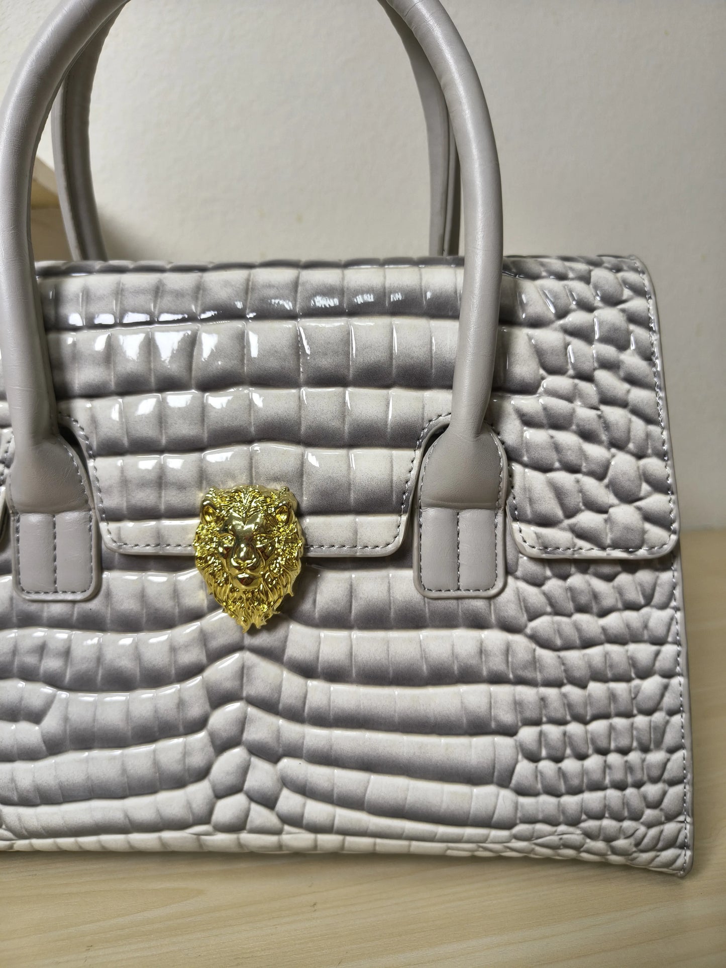 Trendy Light Grey Patent Croc Embossed Tote with Gold Buckle (E114)