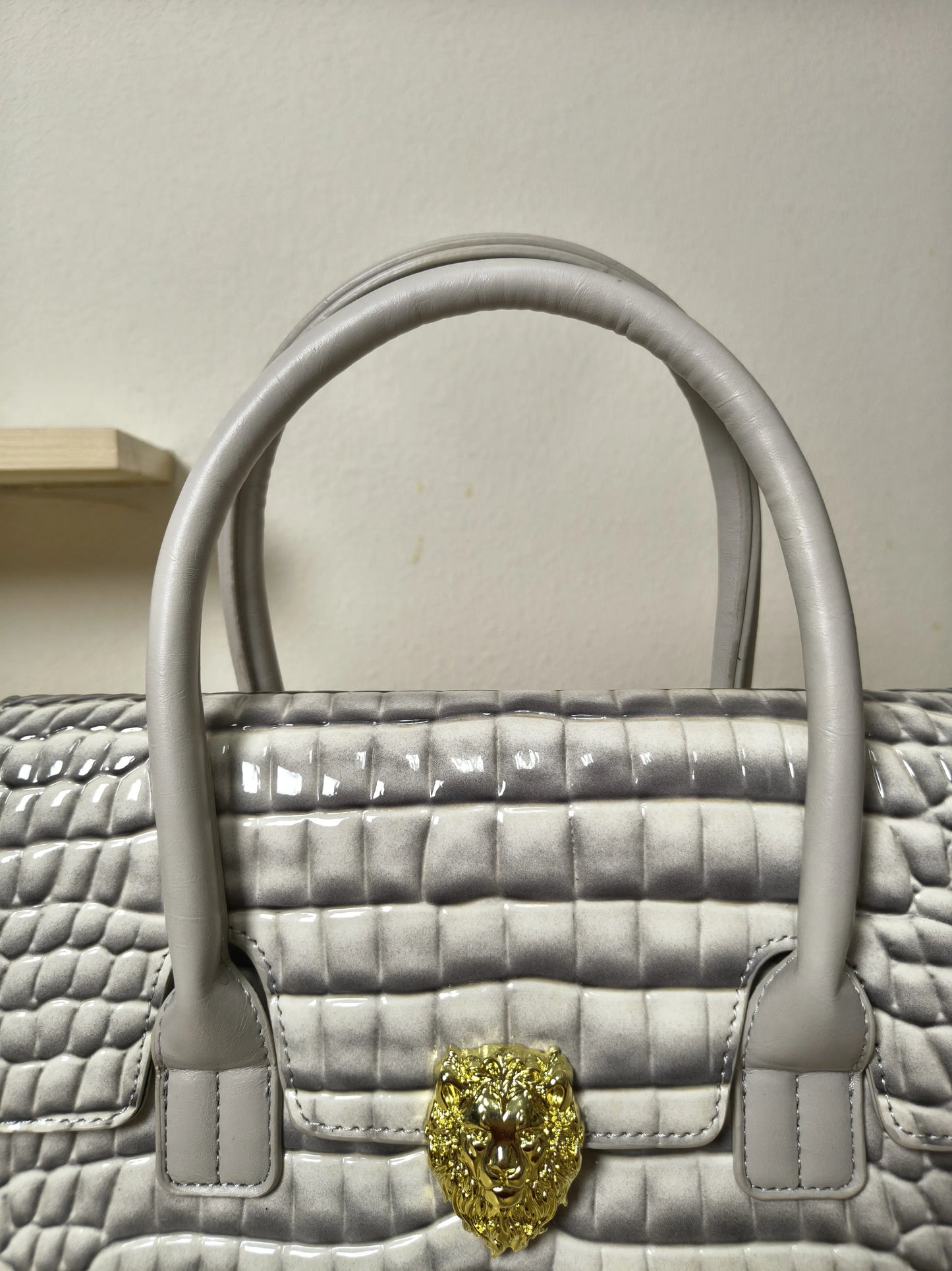 Trendy Light Grey Patent Croc Embossed Tote with Gold Buckle (E114)