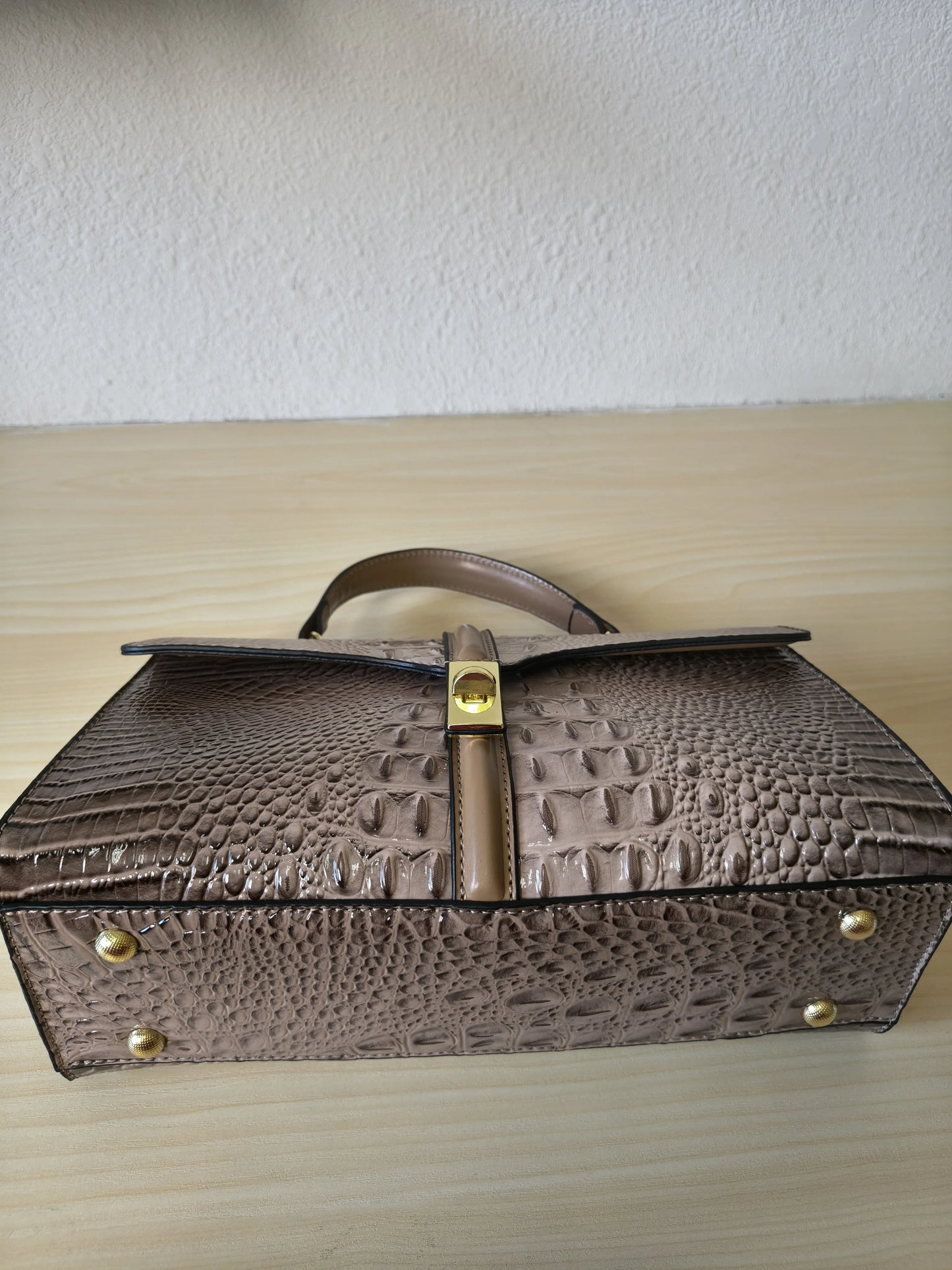 Khaki Gradient Crocodile Embossed Boston Bag (E119)