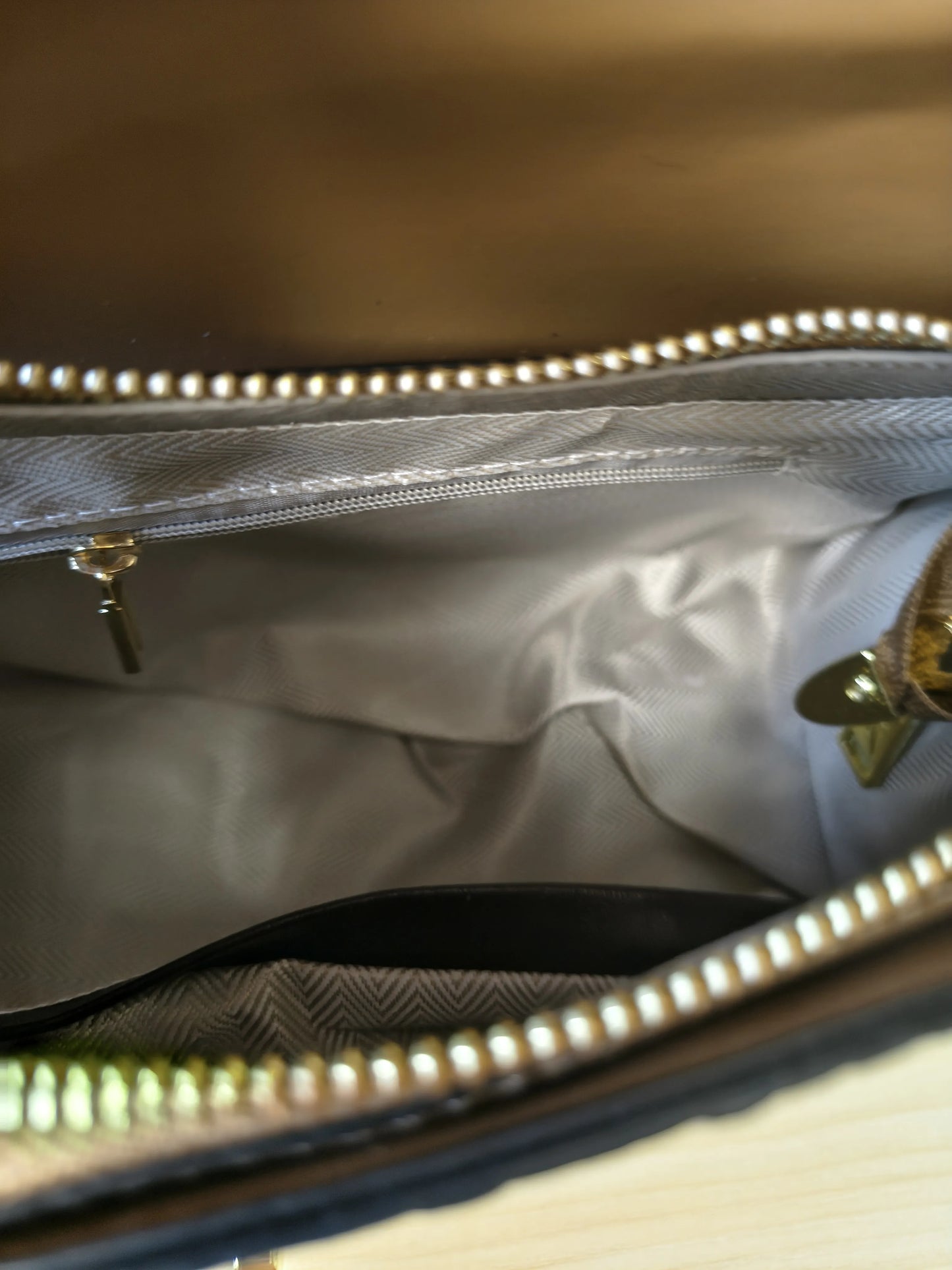 Khaki Gradient Crocodile Embossed Boston Bag (E119)