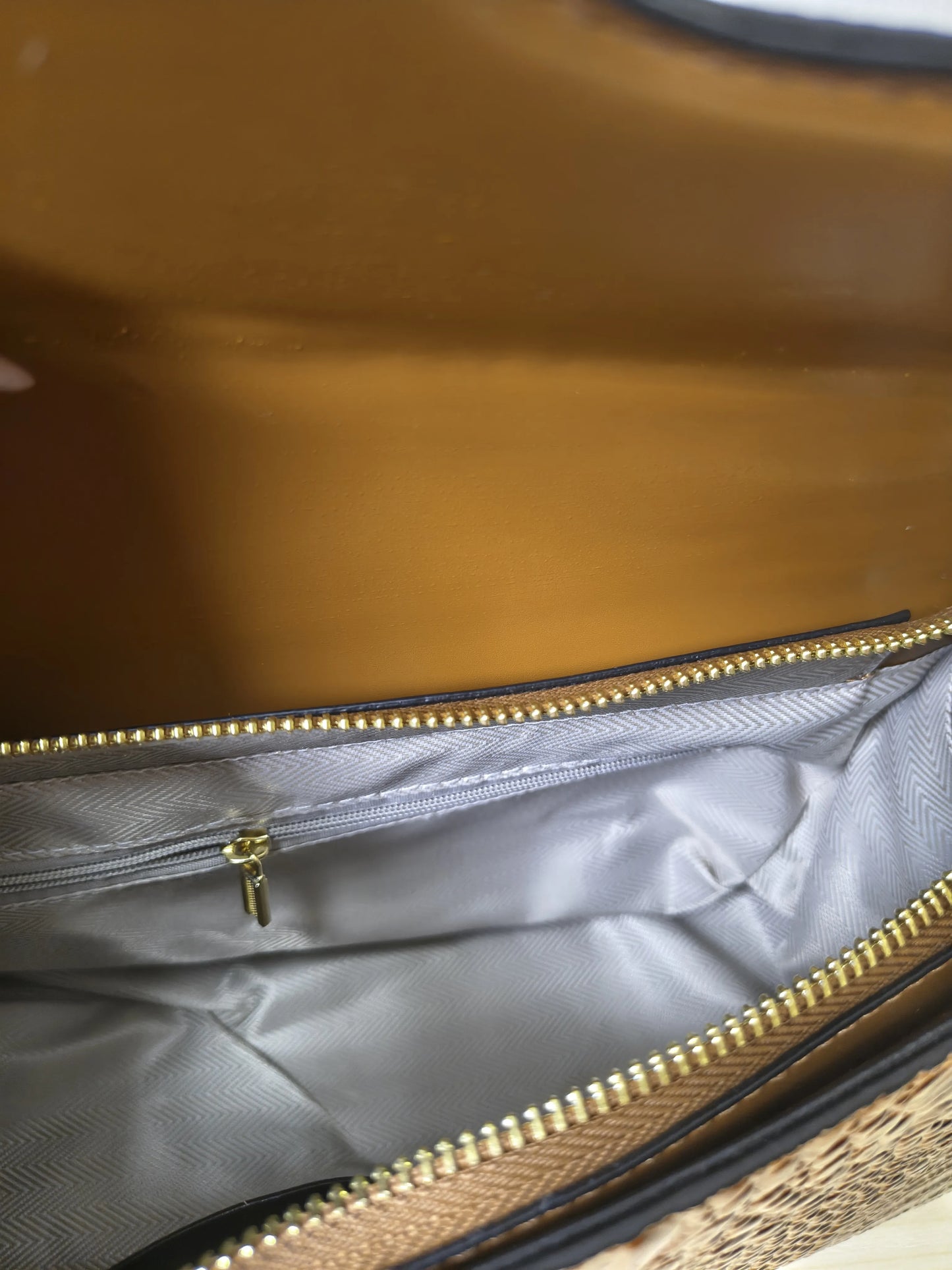 Caramel Gradient Crocodile Embossed Boston Bag (E121)