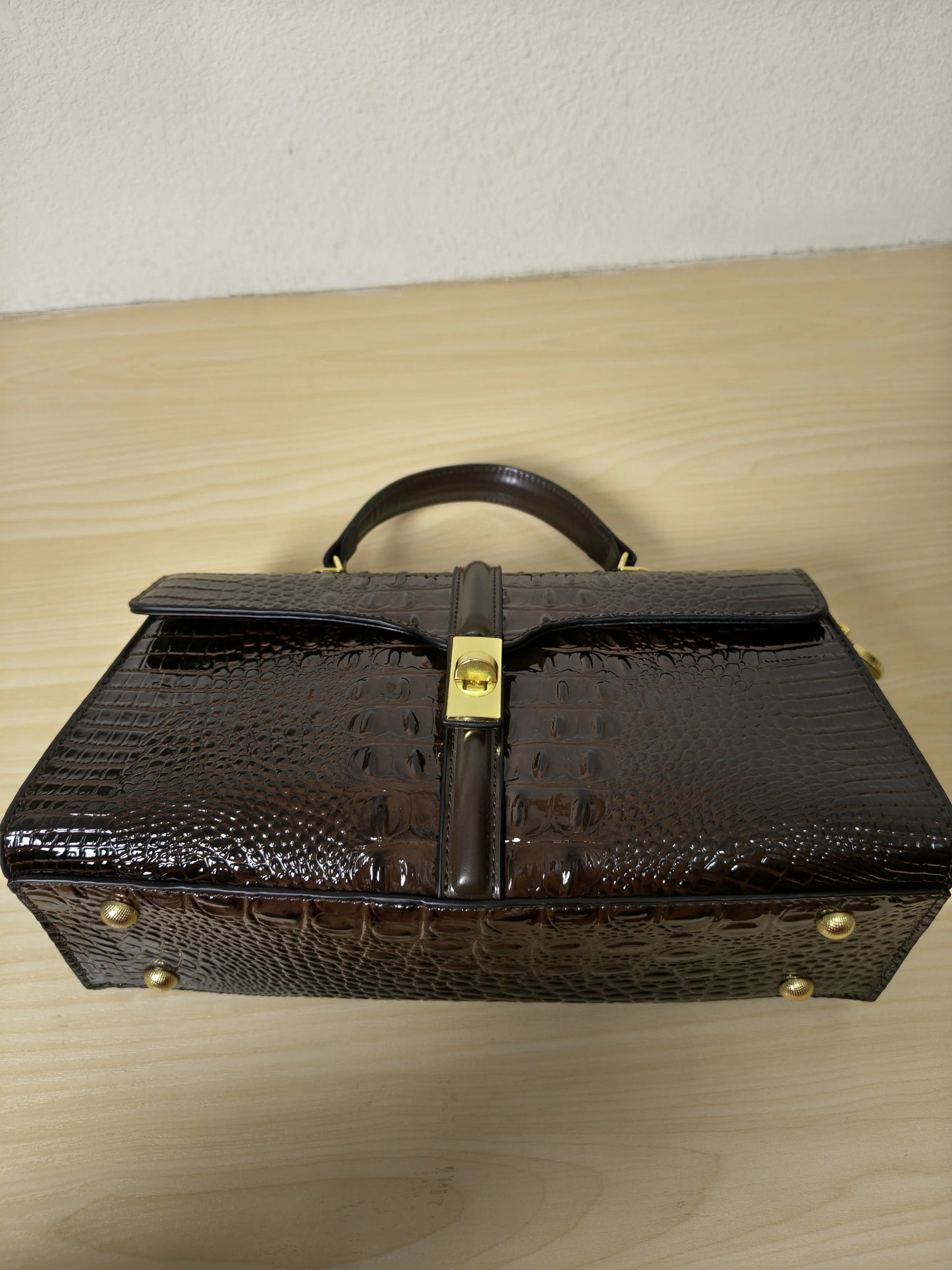 Brown Gradient Crocodile Embossed Boston Bag (E122)
