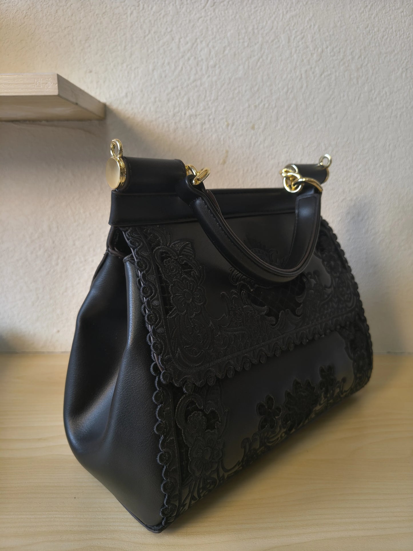 Luxury Black Gilded Metallic Lace-embroidered Bag (E127)