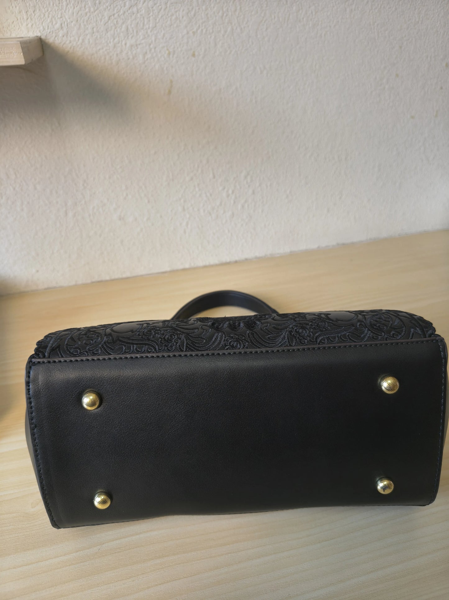 Luxury Black Gilded Metallic Lace-embroidered Bag (E127)