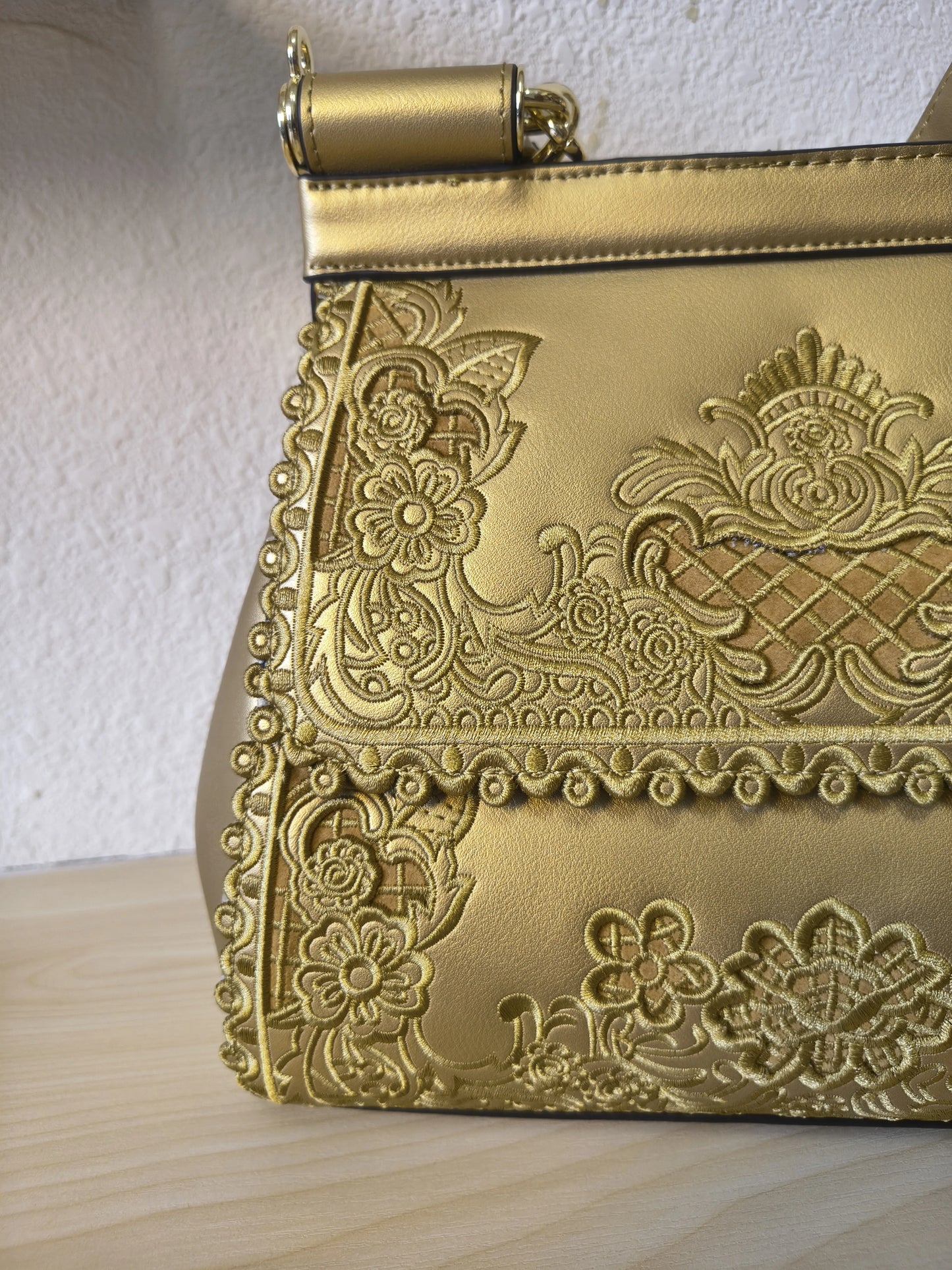 Luxury Gold Gilded Metallic Lace-embroidered Bag (E128)