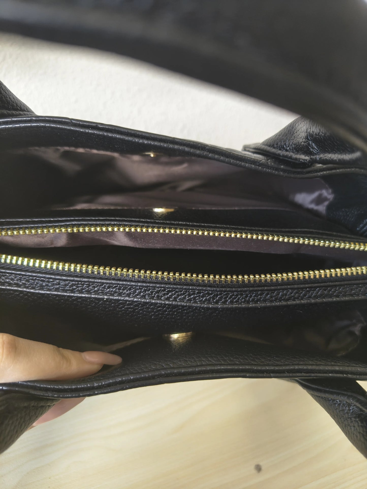 Black 3D Python & Fish Scale Embossed Boston Bag (E129)