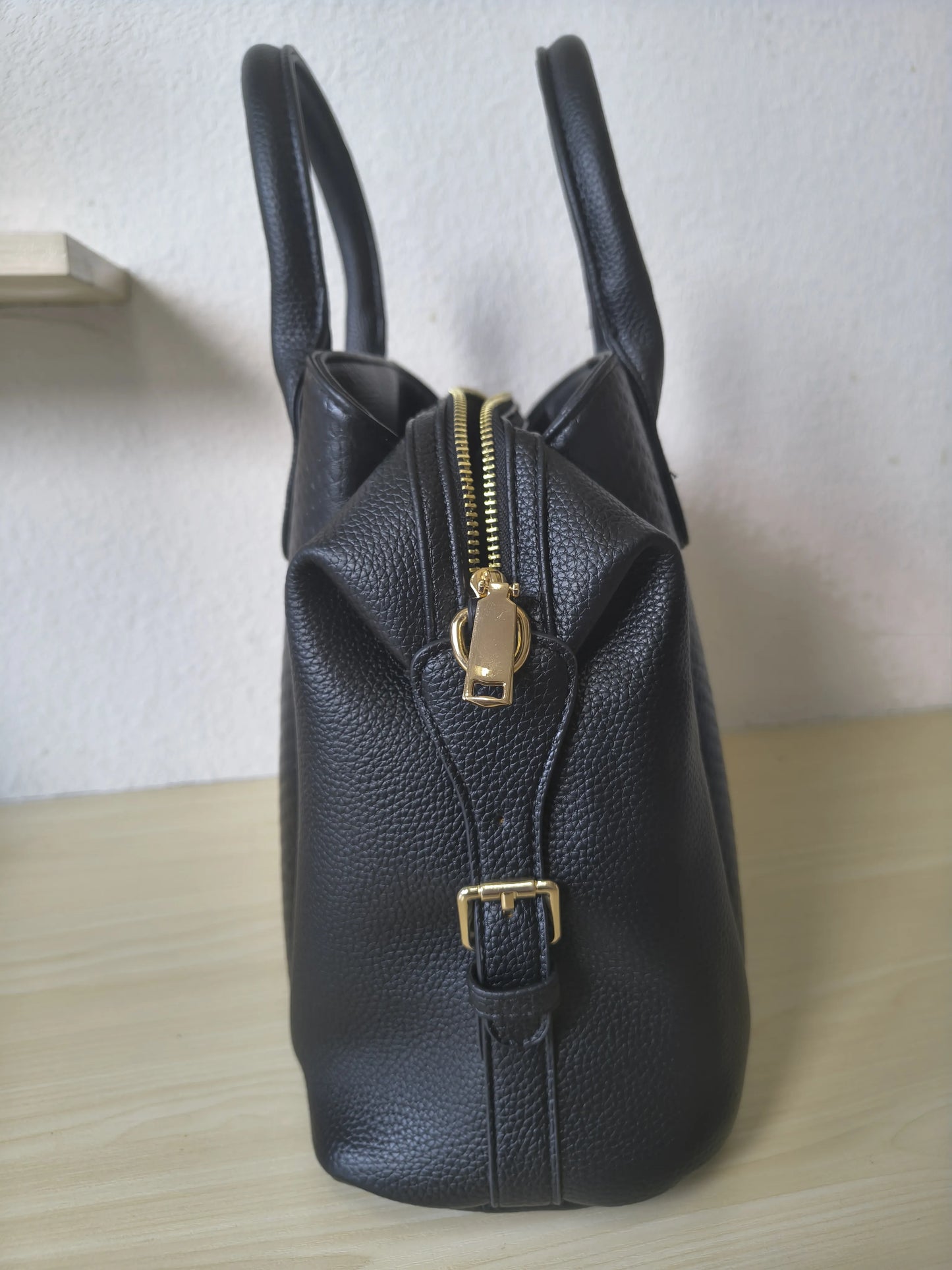 Black 3D Python & Fish Scale Embossed Boston Bag (E129)