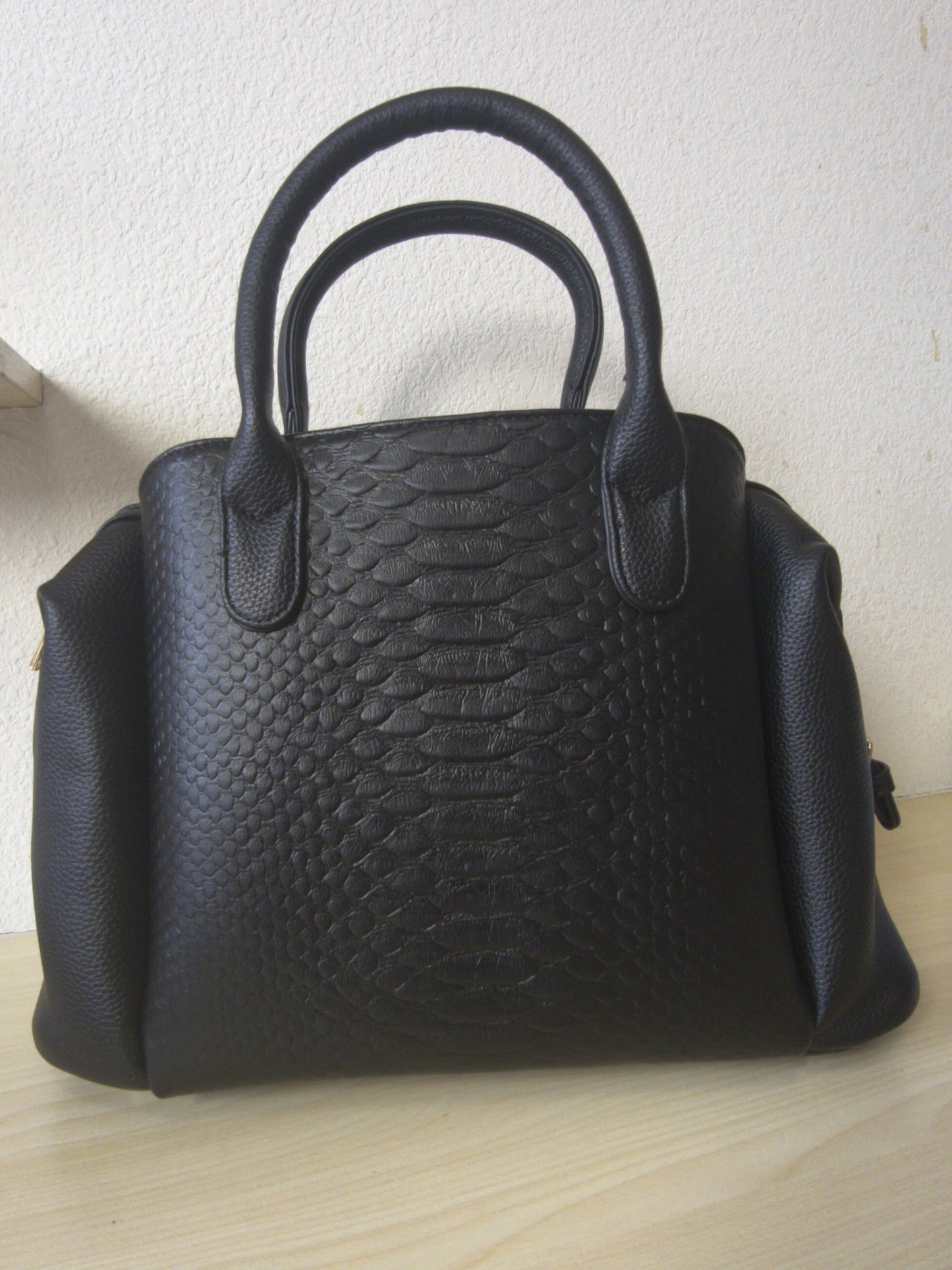 Black 3D Python & Fish Scale Embossed Boston Bag (E129)