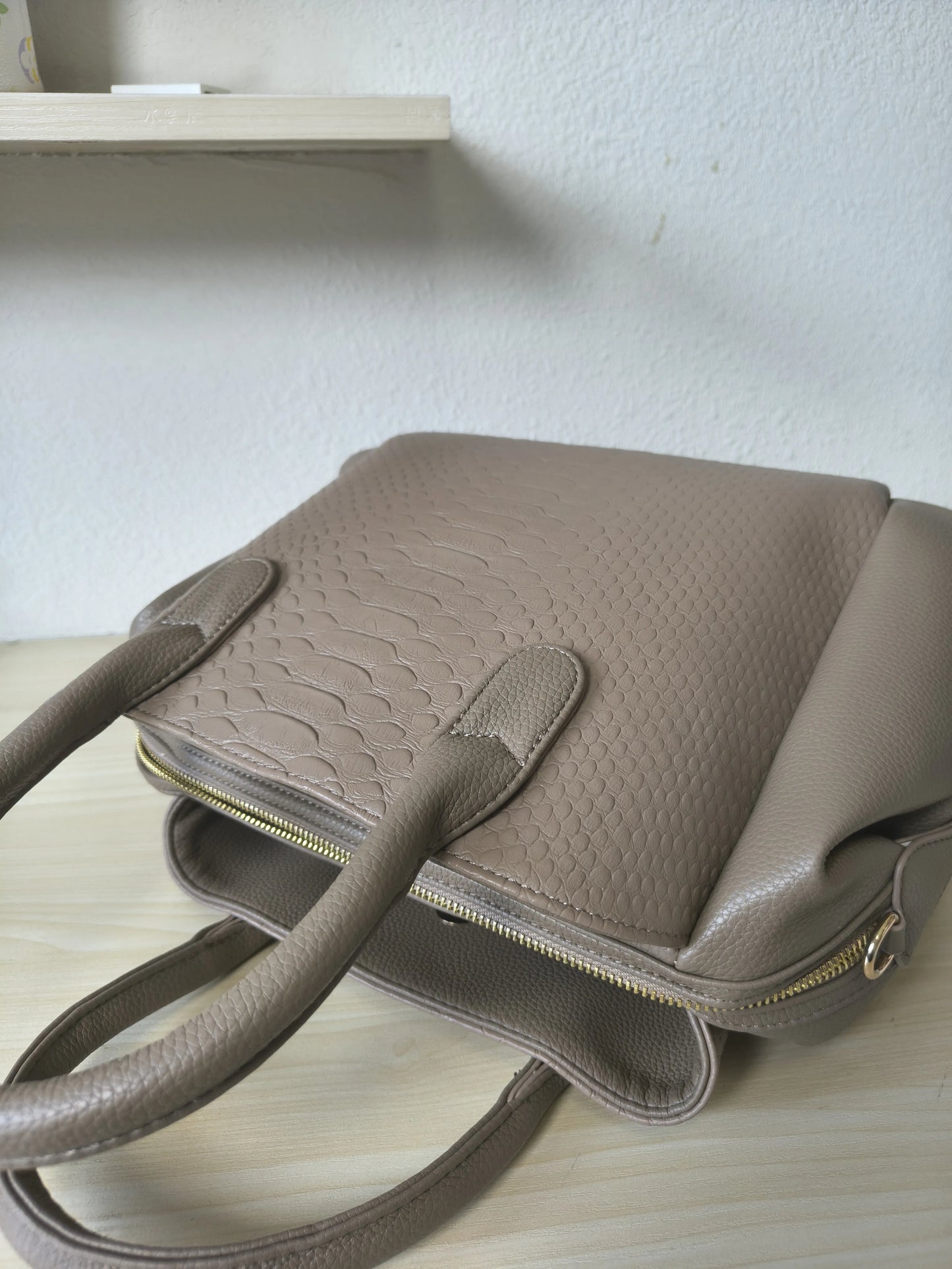 Khaki 3D Python & Fish Scale Embossed Boston Bag (E133)