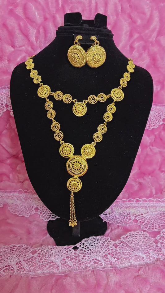 Royal Gilded Openwork Disc Tiered Jewelry Set