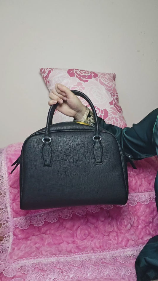 Black Lychee-Patterned Handbag with Metal Buckles