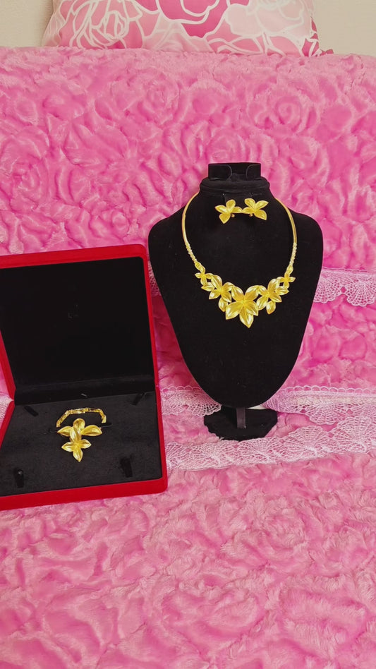 Majestic Gold Leaf Blossom Regal Set