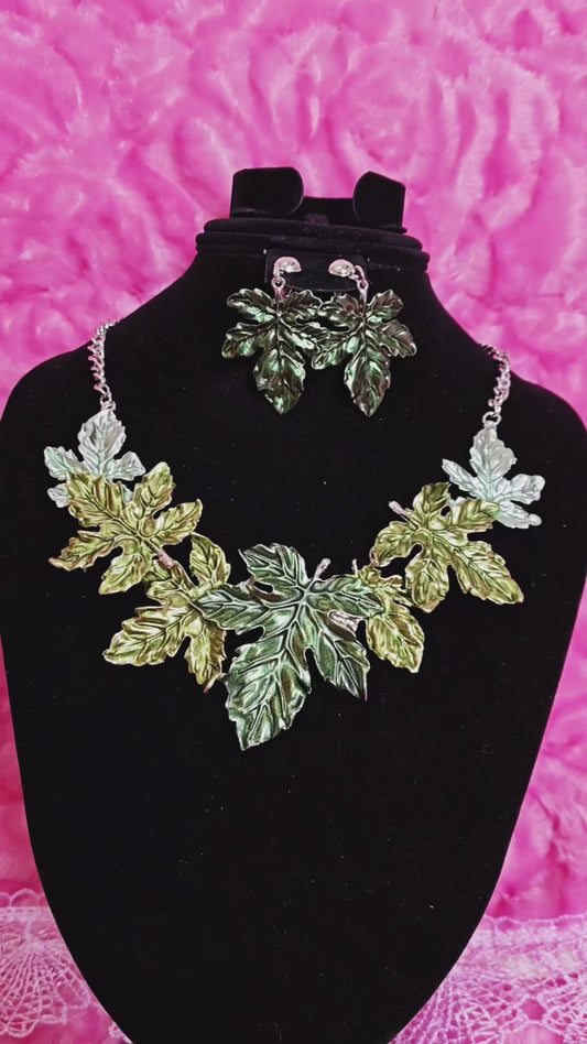 Majestic Textured Leaf Enamel Regal Jewelry Set