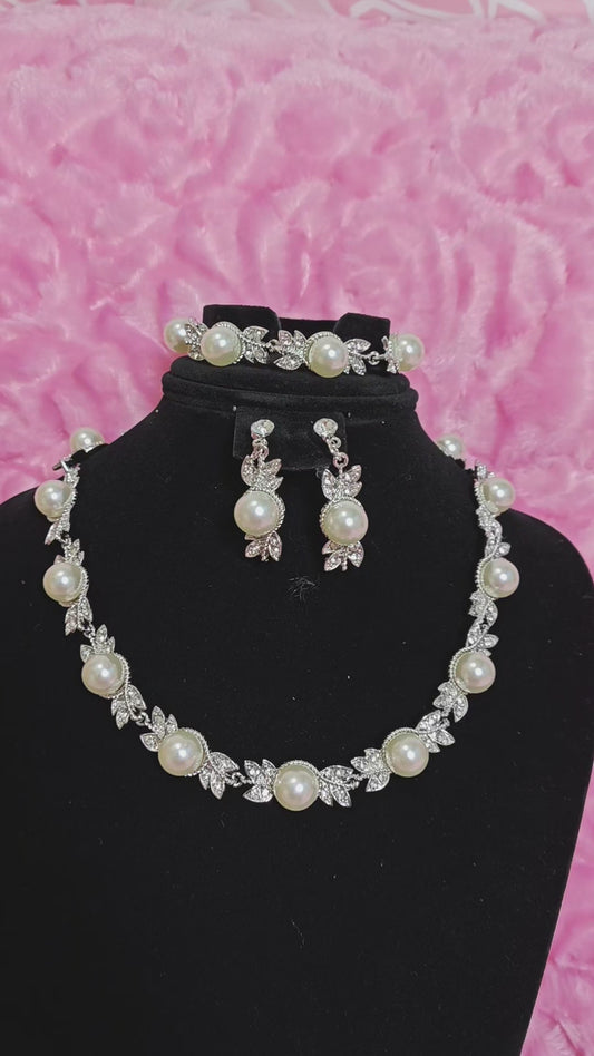 Elegant Pearl & Leaf Statement Jewelry Set