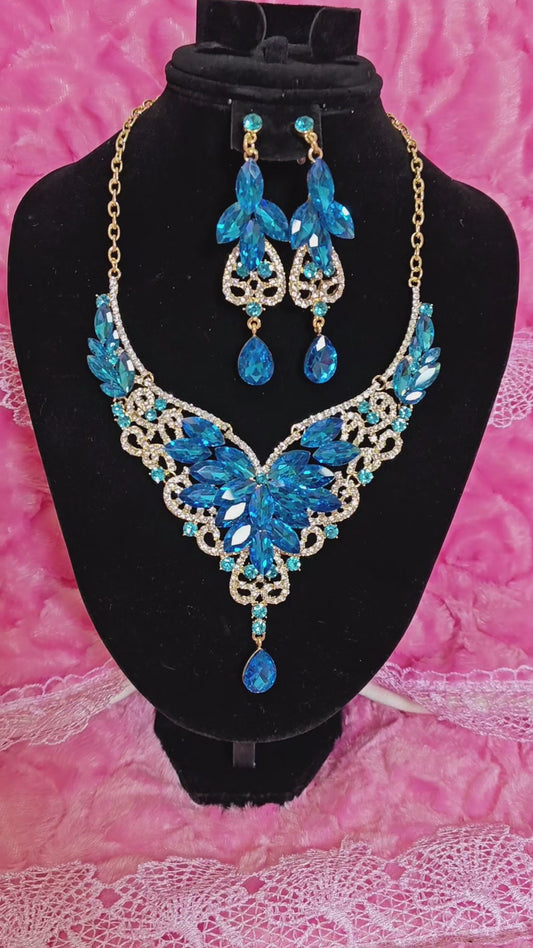 Gilded Sky Blue Gem Filigree Necklace & Earring Set